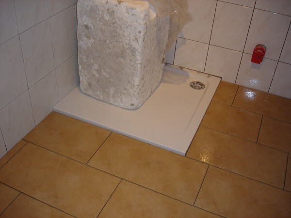 Bild 12-8 Fliesenarbeiten abgeschlossen