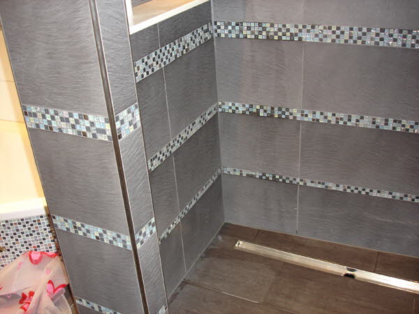 Bild 8-4 Ansicht Dusche mit Duschrinne barrierefrei