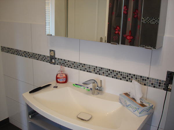 Bild 8-6 Mosaikfliesen als Kontrast zur Wandfliese